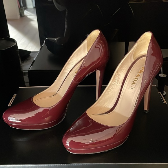 Prada patent leather pump - Picture 5 of 8